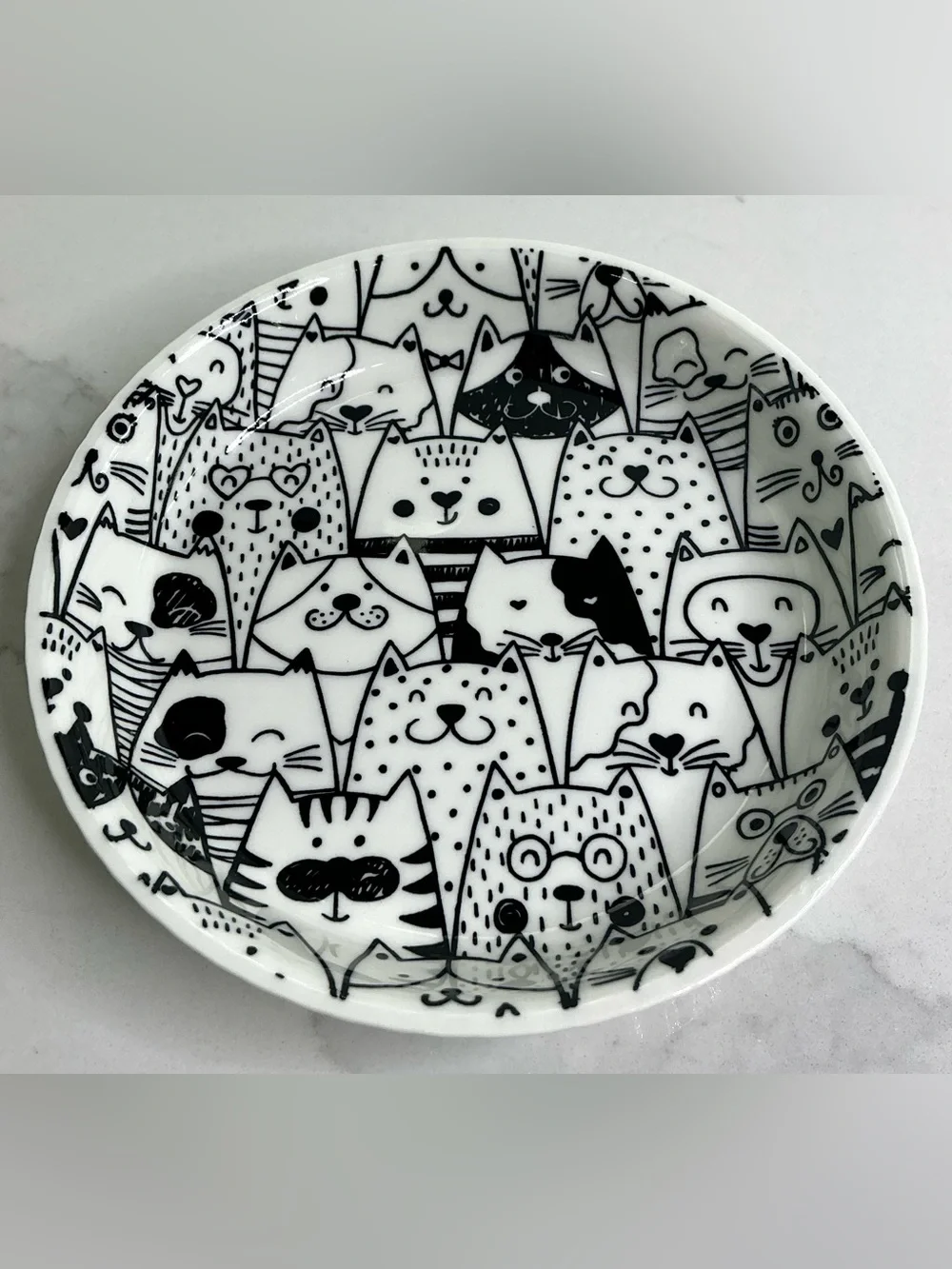 Cat Plate or Cat Dish Dessert Plate Ceramic 5” Kitten Faces White Black NEW